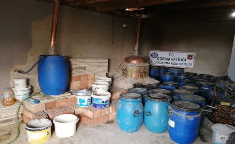 Çorum’da 2 bin 668 litre kaçak içki ele geçirildi
