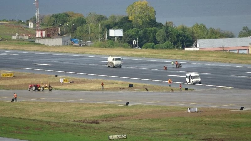 Trabzon Havalimanı’nda pist aydınlatma sistemleri yenileme çalışmaları sürüyor
