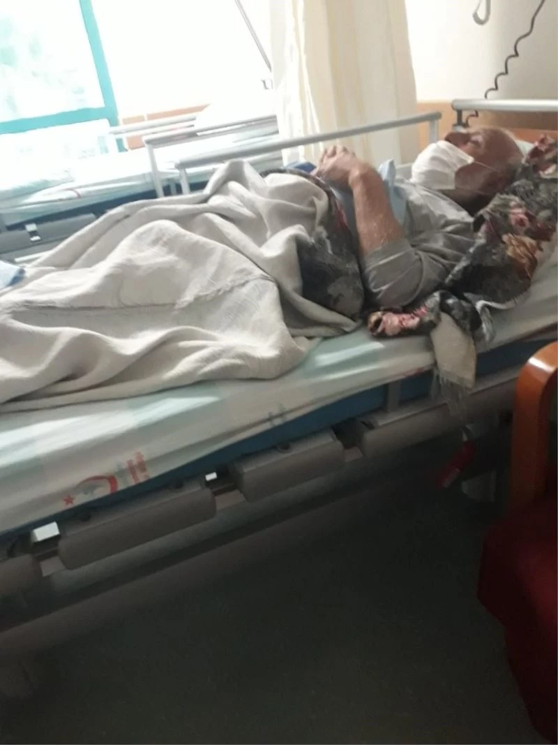 Yaşlı adam çamaşır asarken düşerek yaralandı
