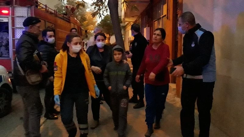 Oğlunun alevler içinde kaldığını sanan anne gözyaşlarına boğuldu
