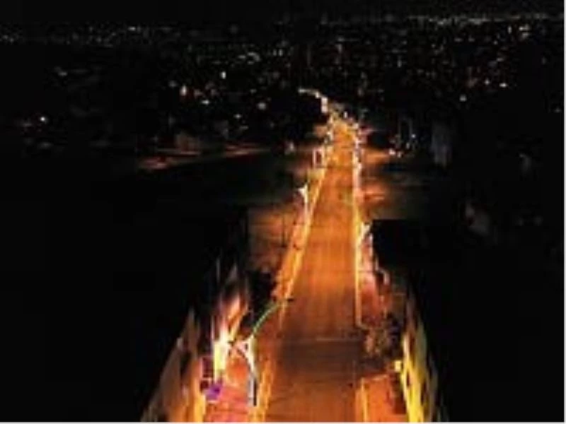 Dilovası’nda ışıklandırma çalışmaları devam ediyor
