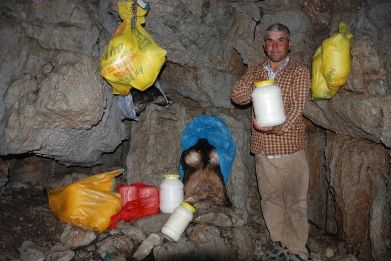 Siparişleri yazın alıyor, müşteriye özel üretip soğuk hava depolarında bekletiyorlar
