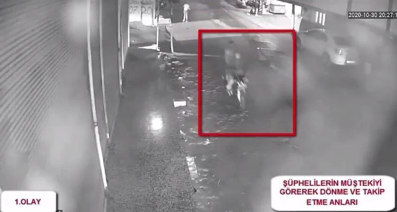 Motosikletli kapkaççılar polisten kaçamadı
