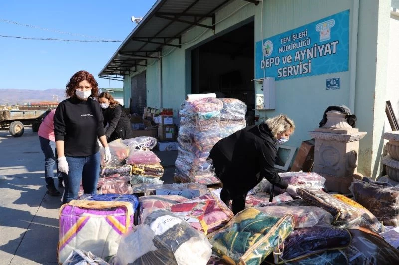 Kadınlar öncülük yaptı Alaşehirliler İzmir için seferber oldu
