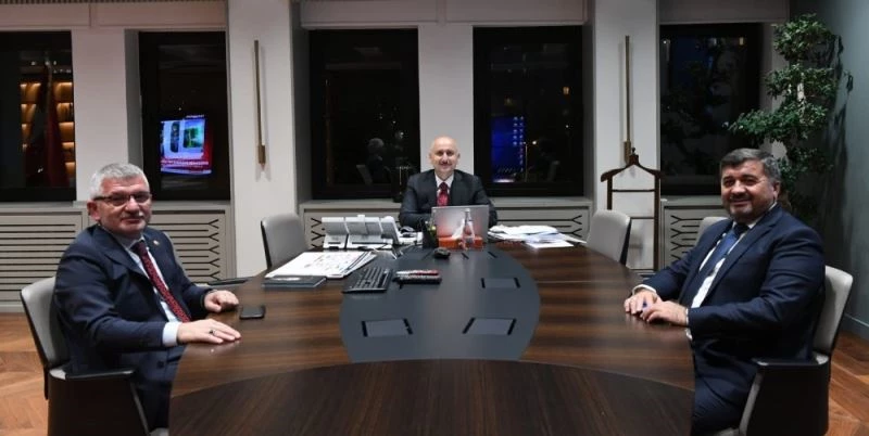 Giresun Belediye Başkanı Şenlikoğlu, projeler için Ankara’da
