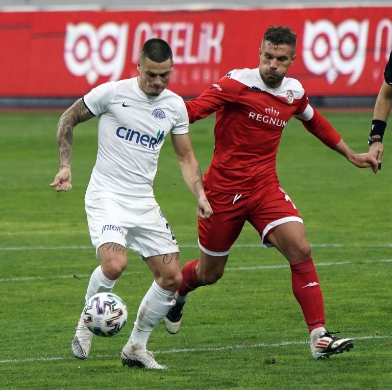 Süper Lig: Kasımpaşa: 2 - Fraport Tav Antalyaspor: 2  (Maç sonucu)
