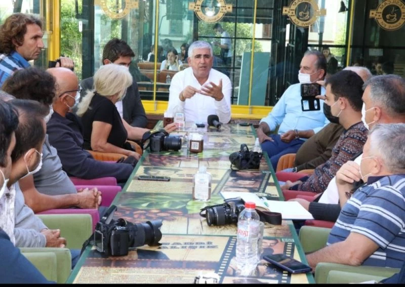 Gündeş, Anamur’da gazetecilerle buluştu
