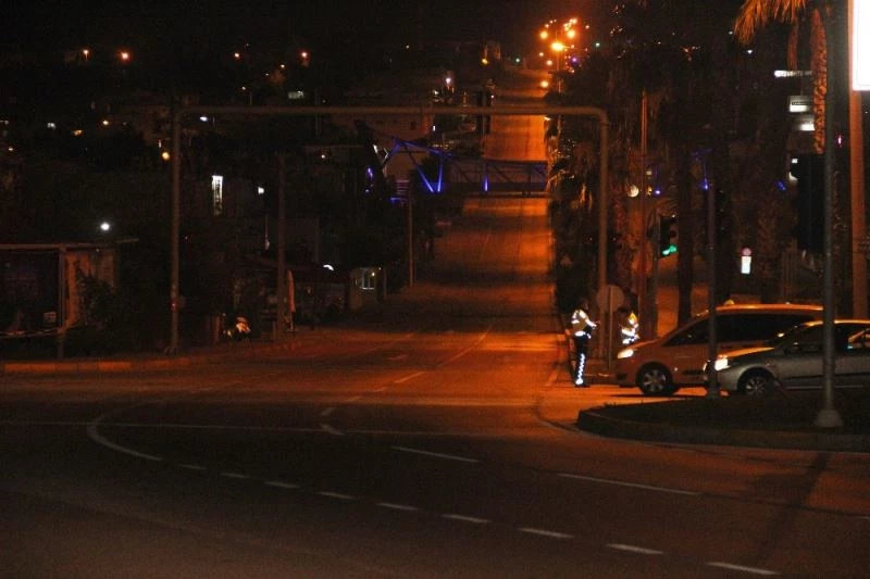 Bodrum sokakları bom boş kaldı
