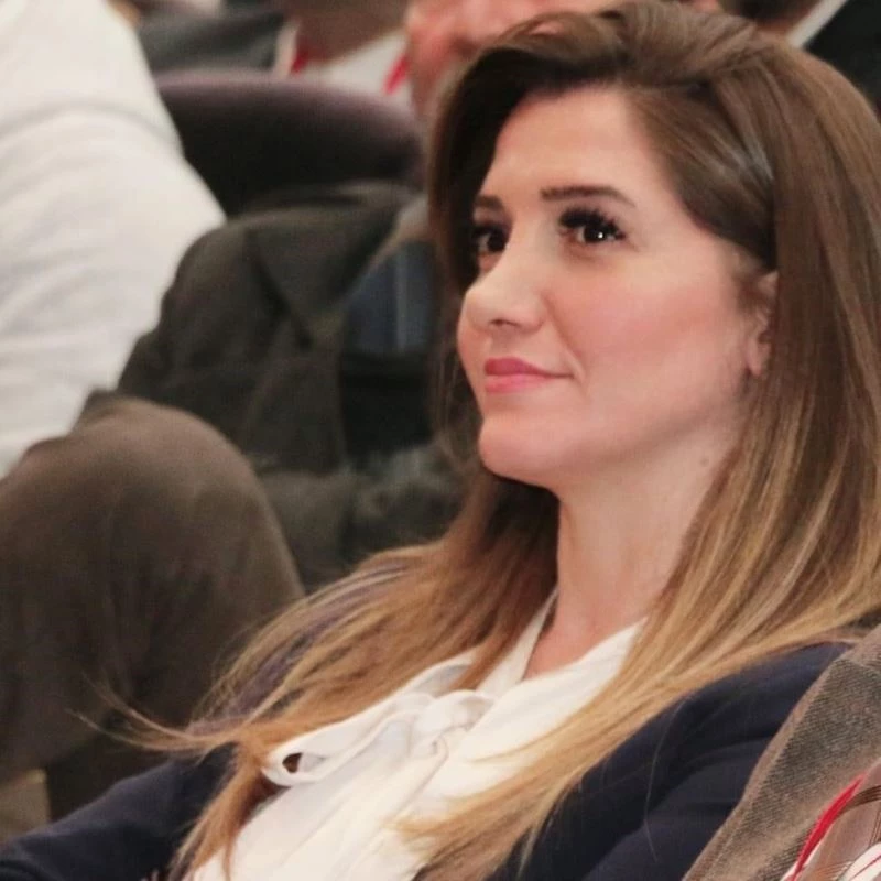 İzmir’deki camilerden korsan müzik yayınını paylaşan Banu Özdemir davasında karar
