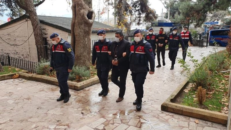 İşyerinden hırsızlık yapan şüpheliler yakalandı
