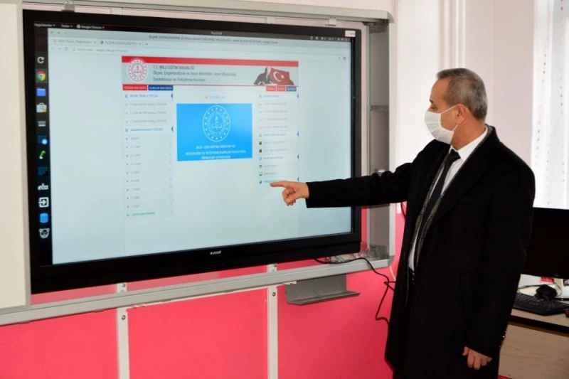 Etkileşimli tahta kurulumlarına hız verildi
