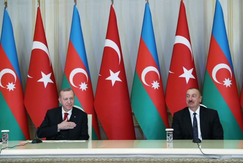 Cumhurbaşkanı Erdoğan: “44 günlük bir savaş sonrasında ortaya çıkan netice Azerbaycan’daki kardeşlerimizi nasıl sevindirdiyse Türkiye’deki kardeşlerini de sevindirmiştir”
