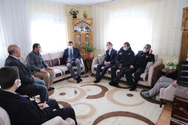 ’’Hepiniz başımızın tacı, en kıymetli emanetlerimizsiniz”
