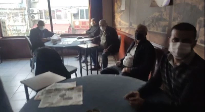 (Özel) İstanbul’da kıraathanelere şok baskın: 59 kişiye 187 bin 620 lira para ceza
