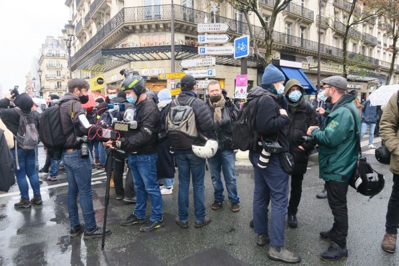 Paris’te Küresel Güvenlik Yasası’na karşı protesto: 50 gözaltı

