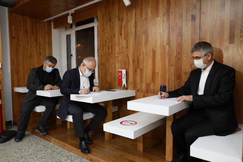 Kızılay’ın kan bağışı çağrısına ÖNDER İmam Hatiplilerden destek
