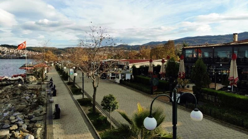 Bin bir güzelliği içinde barındıran Sapanca havadan görüntülendi
