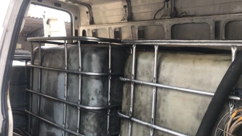 Denizli’ye sızdırılmaya çalışılan 3 bin 400 litre kaçak akaryakıta polis engeli
