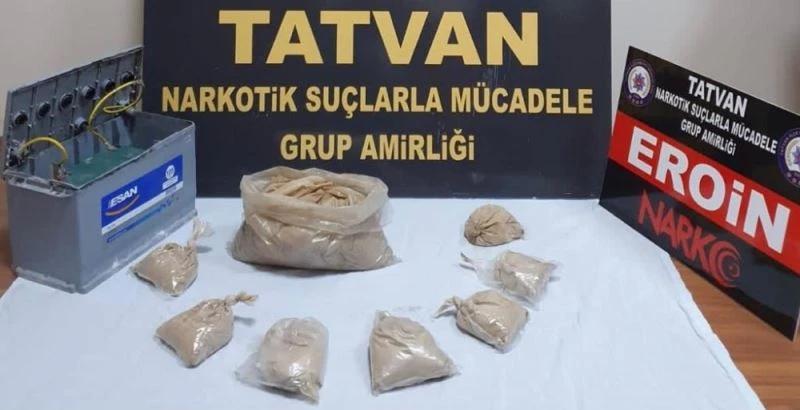Bitlis’te 3 kilo 865 gram eroin ele geçirildi
