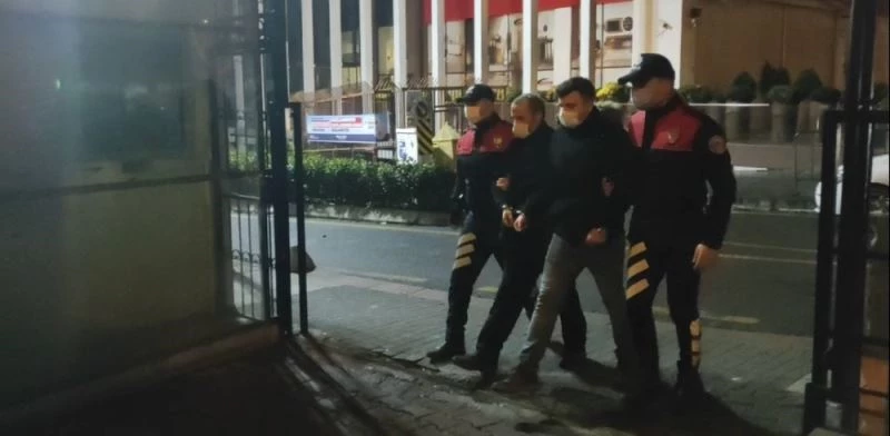(Özel) İstanbul’da “yastık içi” torbacı nefes kesen operasyonla yakalandı
