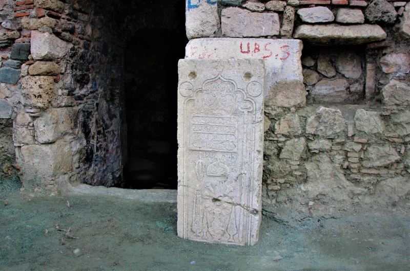 Amasya’daki Venk Ayazması kazısında ’rahip mezarı’ bulundu
