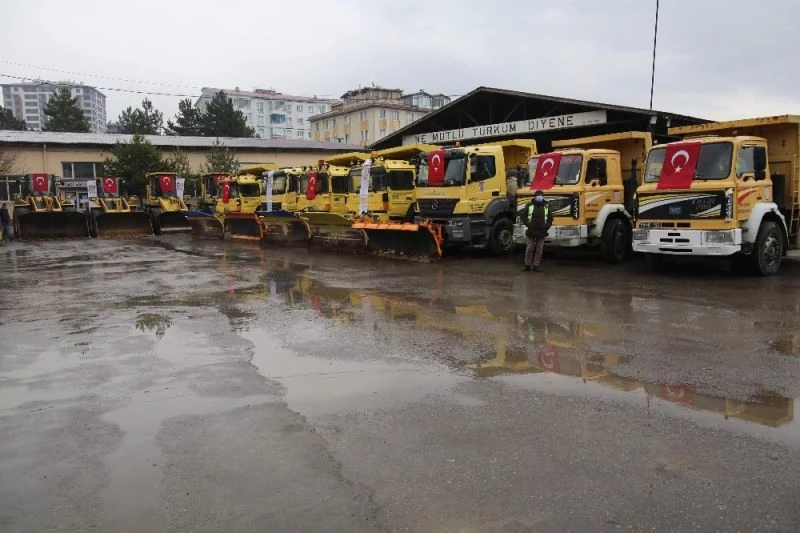 Vali Ayhan: “Kışı yük olarak değil, nimet olarak görüyoruz”
