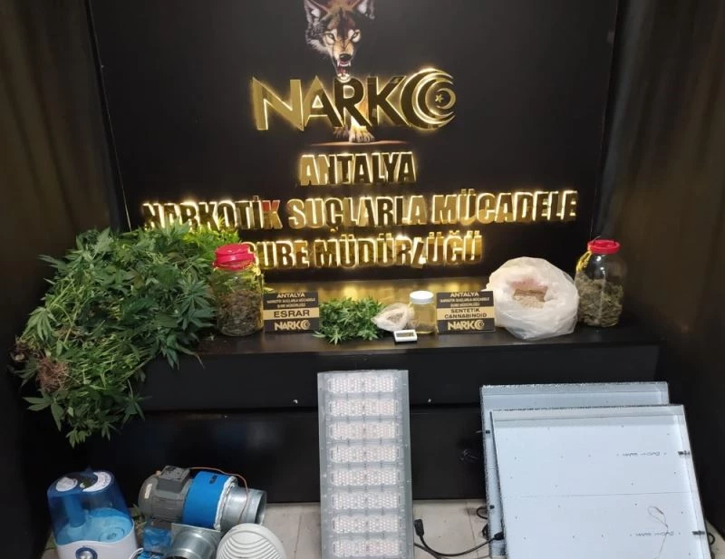 Evde uyuşturucu imalatına suçüstü
