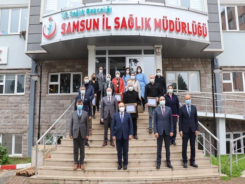 Vali Dağlı’dan sağlıkçılara: “Bu mücadelenin başkahramanları sizlersiniz”
