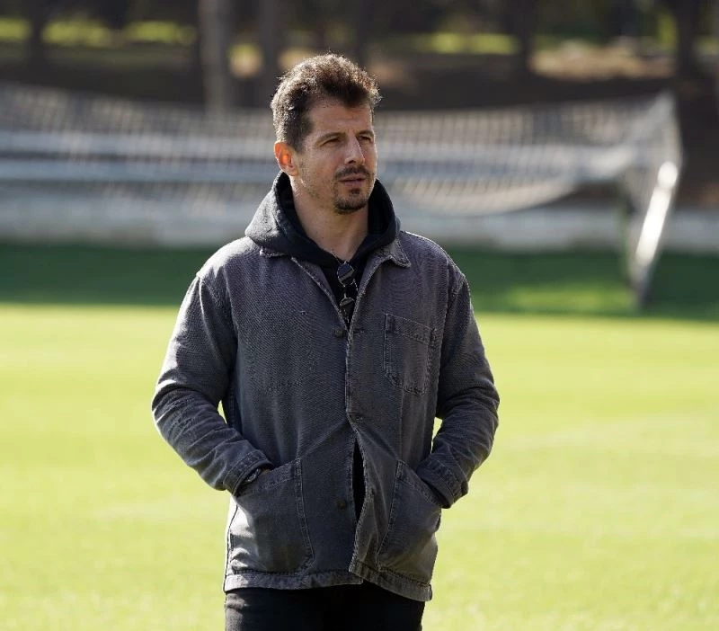 Emre Belözoğlu: “İnşallah çifte kupayla sezonu kapatırız”
