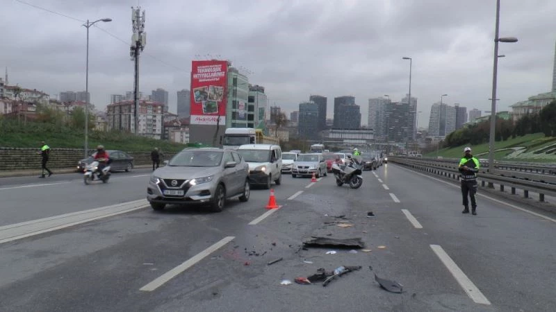 15 Temmuz Şehitler Köprüsü Edirne istikametinde trafik kazası: 3 yaralı
