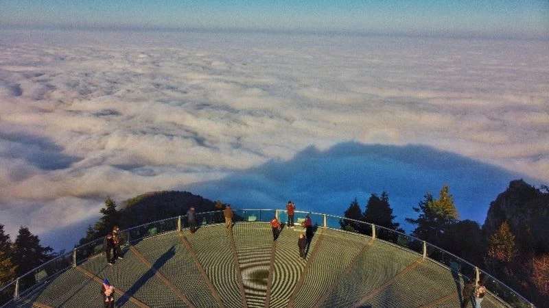 Uludağ’da  bulutların dansı
