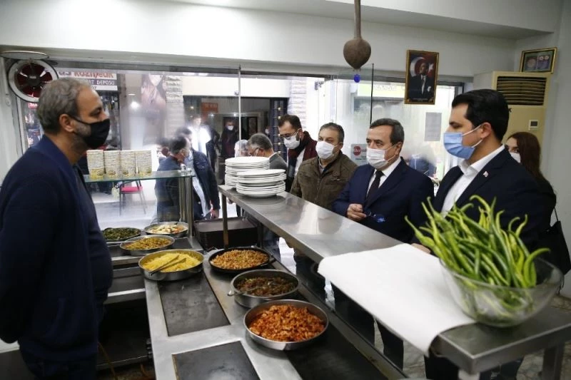 Başkan Batur’dan esnafa ‘yanınızdayız’ mesajı
