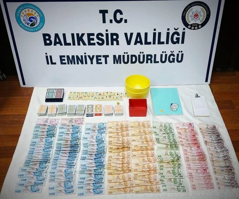 Balıkesir’de derneğe kumar operasyonu: 21 kişiye toplam 51 bin lira ceza uygulandı
