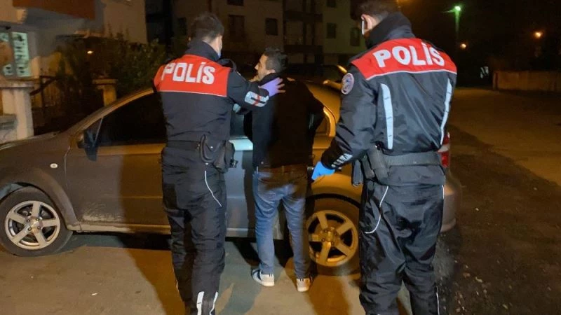 Korkup kaçan sürücü, saklandığı yerde yakalandı
