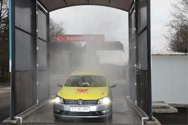 O tüneli geçmeden ülkeye giremeyecekler
