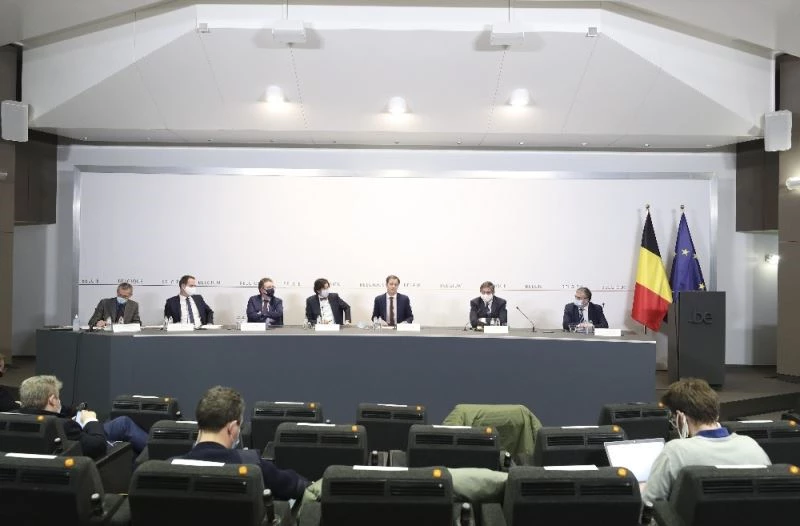 Belçika’da yurt dışından gelenlere yeniden karantina şartı
