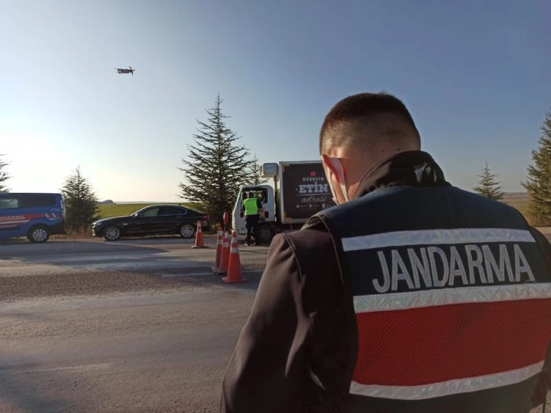 Jandarmadan droneli sokağa çıkma yasağı denetimi
