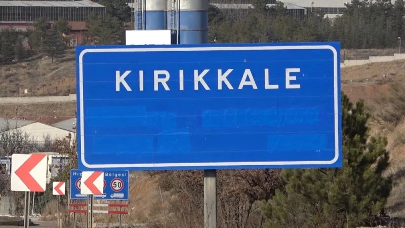 81 il ve 911 ilçenin şehir tabelasından o bilgiler silindi, masraf ortadan kaldırıldı
