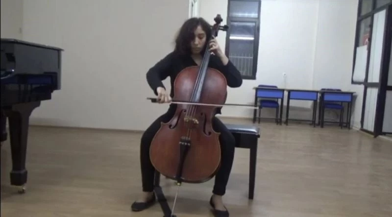 Devlet Konservatuarı Öğrencisi Oygür uluslararası yarışmada üçüncü oldu
