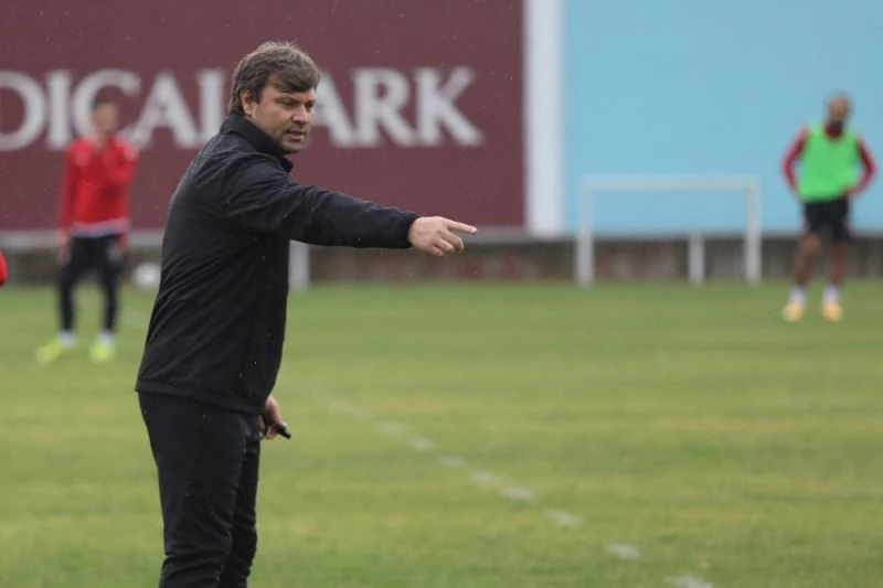 Ertuğrul Sağlam: “Ligin ilk devresini istediğimiz yerde yani ilk 2 içerisinde bitireceğiz”

