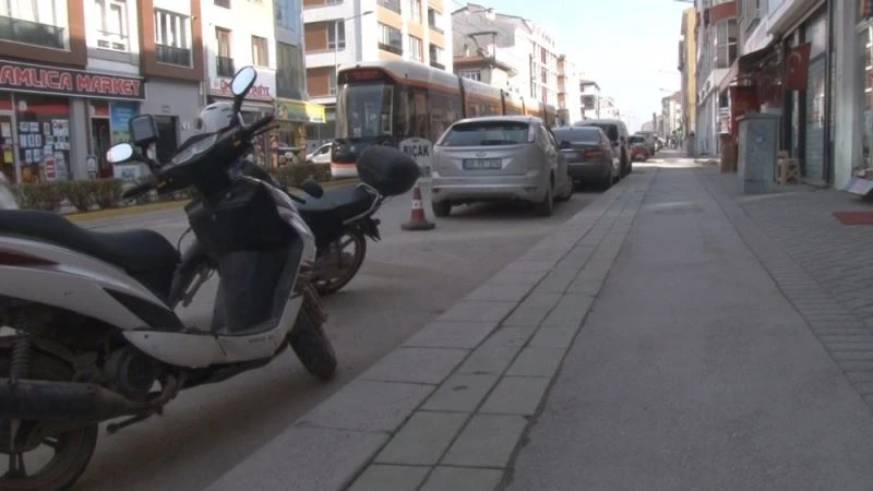 Gözü gibi baktığı ekmek teknesini hırsızlar çaldı
