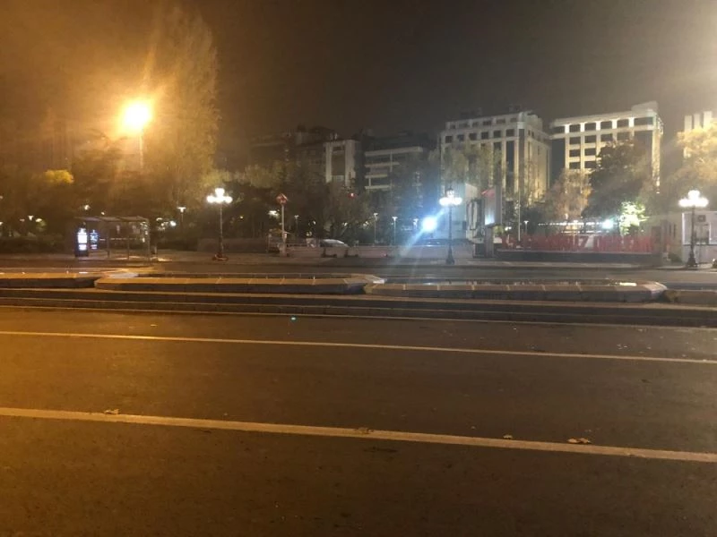 Sokağa çıkma kısıtlaması sona erdi, Ankaralılar yola çıktı
