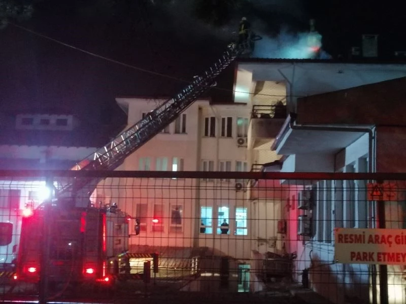 Huzurevindeki baca yangını paniğe neden oldu

