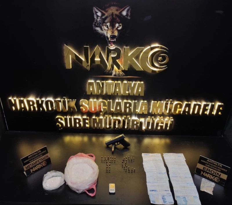 Zehir tacirinin evine polis baskını
