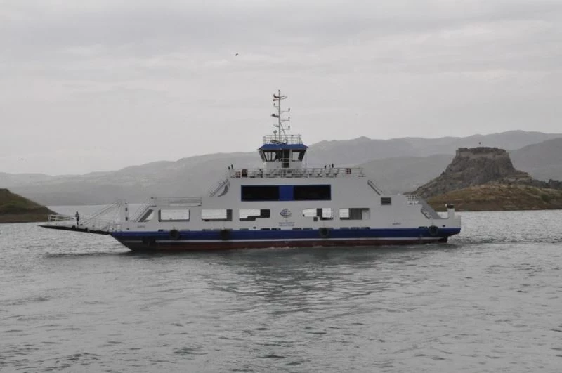Pertek ve Çemişgezek feribotlarına kısıtlama düzenlemesi
