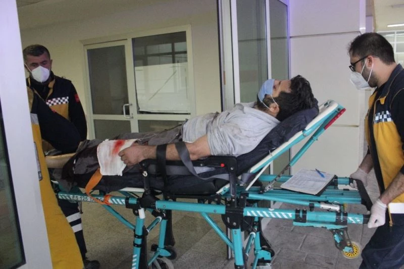 Avlanmak isterken kendini vurdu
