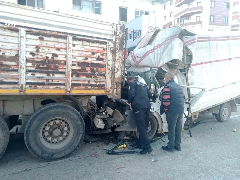 Boş yoldaki kaza görenleri şaşırttı
