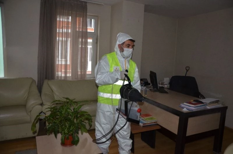 Altınordu Belediyesi, basın kuruluşlarını dezenfekte ediyor
