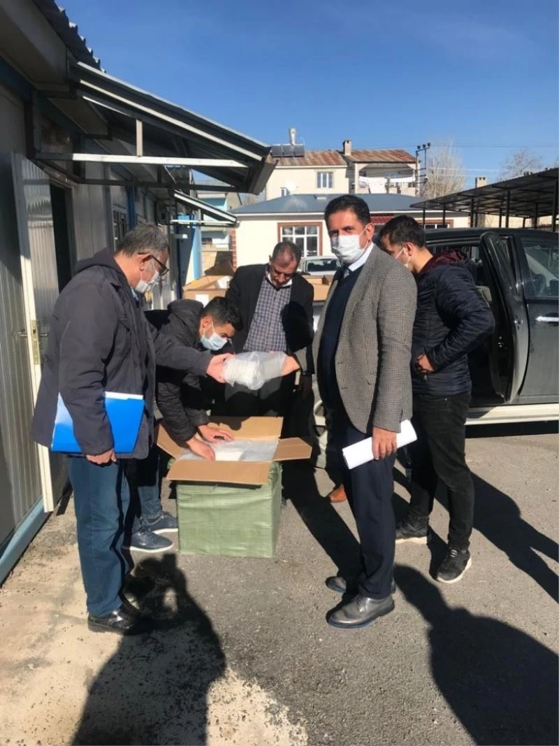 Van’da tablet bilgisayarlar ilçe milli eğitim müdürlüklerine teslim edildi
