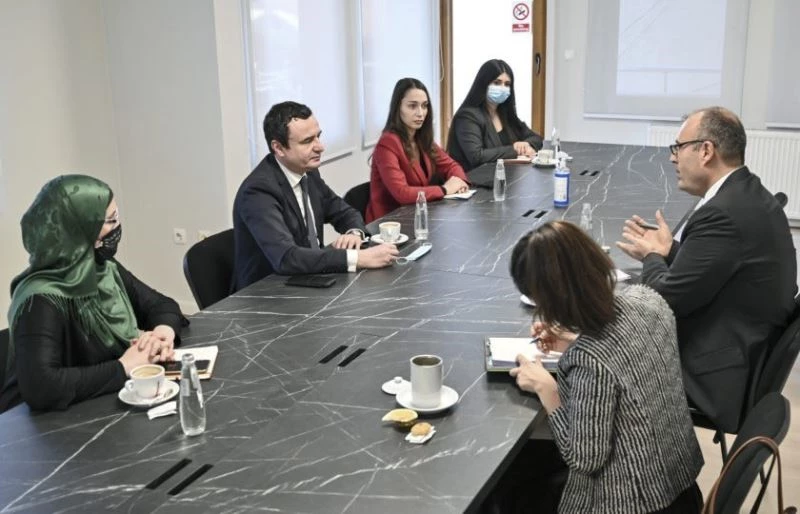 Priştine Büyükelçisi Sakar’dan Kosova ana muhalefet partisi liderine ziyaret
